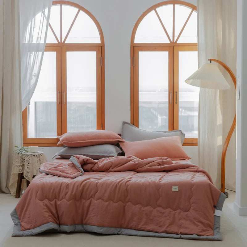 2025 new Japanese polyester cotton quilted summer quilt skin-friendly washable light luxury style solid color lightweight
