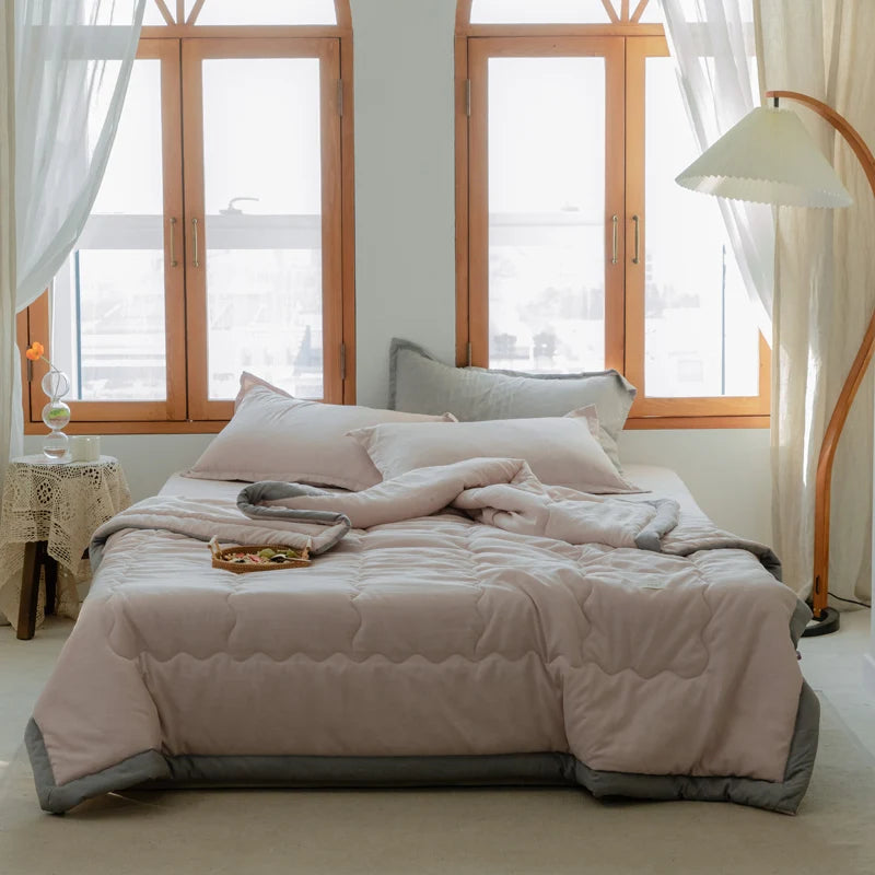 2025 new Japanese polyester cotton quilted summer quilt skin-friendly washable light luxury style solid color lightweight